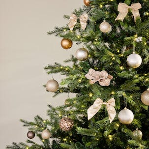 Julgran Vinterviken 210 cm med micro LED och timer