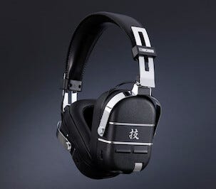 Boss Waza-Air trådlöst over-ear gitarrförstärkarsystem