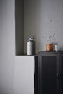 Houseguard liten brandsläckare 2 kg, svart / vit