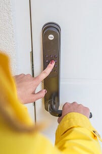 Yale Doorman Classic svart, elektronisk dørlås