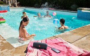 JBL Charge Essential høyttaler