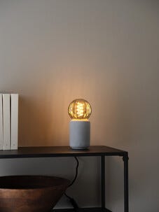 Olivgrön globlampa E27 dimbar LED