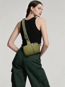 Anmiki Crossbody Gear Bag mobilväska med axelrem