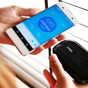 Router för mobilt bredband 4G Zyxel WAH7608