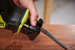 Ryobi Brushless Compact bajonettsag LED 18 V