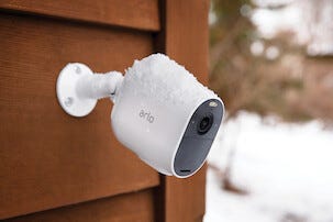 Arlo Essential Spotlight, overvåkningskamera, 3-pakning