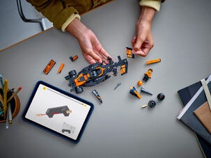 LEGO Speed Champions McLaren F1 Team MCL38 77251, 10 år