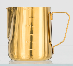 Coline, gullfarget melkemugge