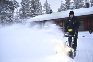 Ryobi snöslunga batteridriven RST36X5140