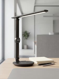 Skrivebordslampe med trådløs Qi-lading
