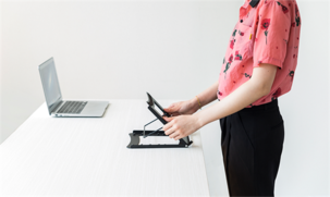 Vikbart laptopställ, Deltaco DELO-0200