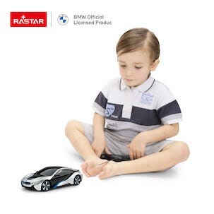 Radio-ohjattava auto yli 6-vuotiaille lapsille, Rastar