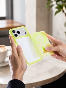 Exibel Swap 2-i-1 mobildeksel for iPhone 18 Pro / iPhone 17 Pro, gul