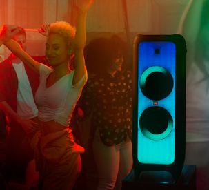 Bärbar högtalare med ljuseffekter, JBL PartyBox 300