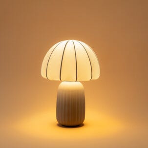 Northlight Tara bordlampe i keramikk og tekstil, 35 cm
