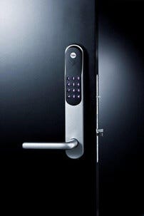 Yale Doorman Classic Home Silver Älylukko