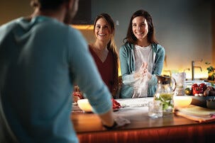 Philips Hue White Ambiance LED-pære E14 mignon 2-pakning