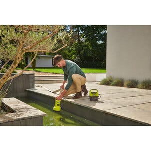 Ryobi dränkbar pump RY18SPA-0 18 V batteridriven