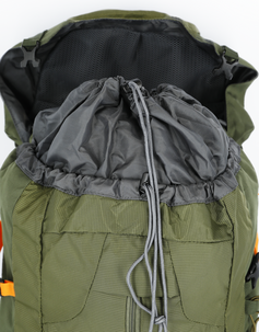 Vandringsryggsäck 60 liter med regnskydd grön