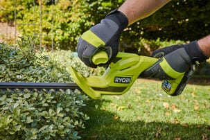 Ryobi batteridriven häcksax RY18HT40B-0 18 V ONE+